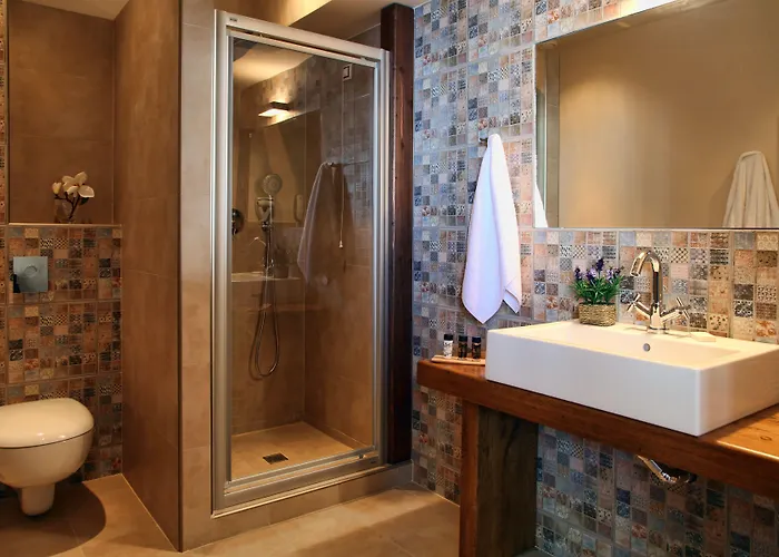 Theta Pelion 4*