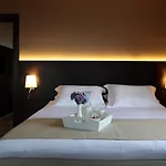 Theta Pelion 4*